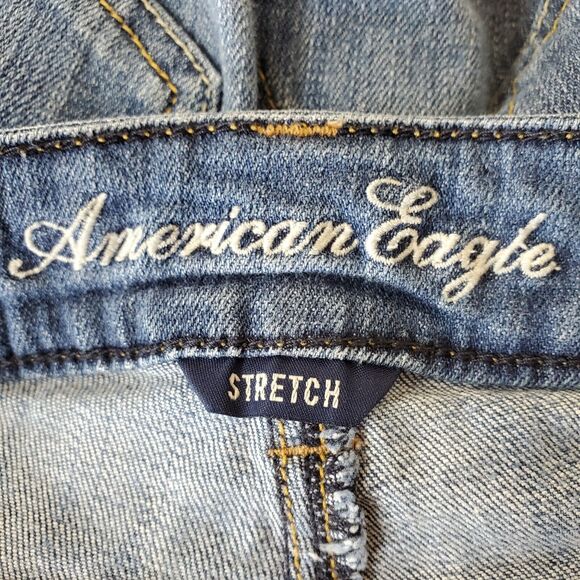 American Eagle Womens SZ 2 Cutoff Denim Jean Shorts Dark Wash Distressed Stretch - Picture 3 of 7